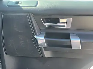 Used 2012 Land Rover Discovery Xs Silver - Interior and Exterior details 20