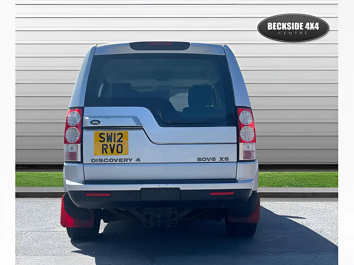 Used 2012 Land Rover Discovery Xs Silver - Interior and Exterior details 8