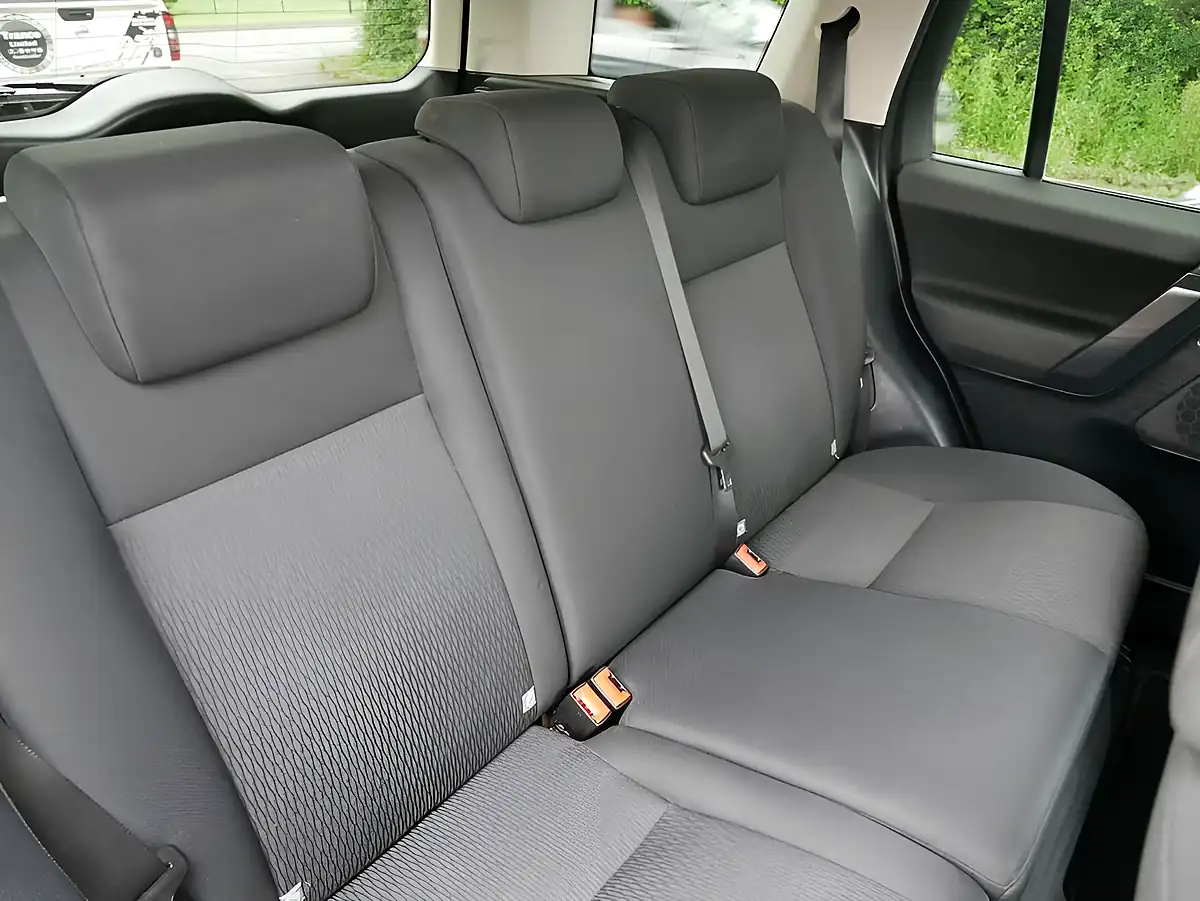 Used 2012 Land Rover Freelander 2 Gs Black - Interior and Exterior details 11
