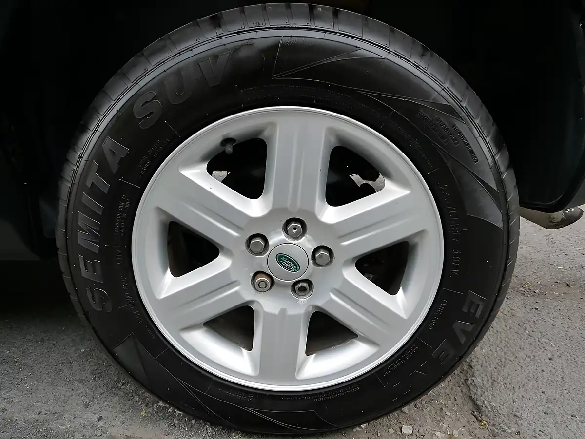 Used 2012 Land Rover Freelander 2 Gs Black - Interior and Exterior details 8