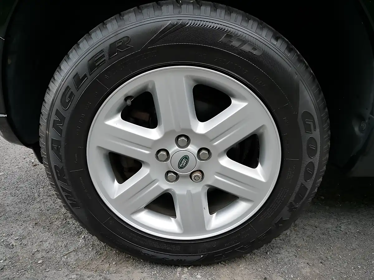 Used 2012 Land Rover Freelander 2 Gs Black - Interior and Exterior details 9