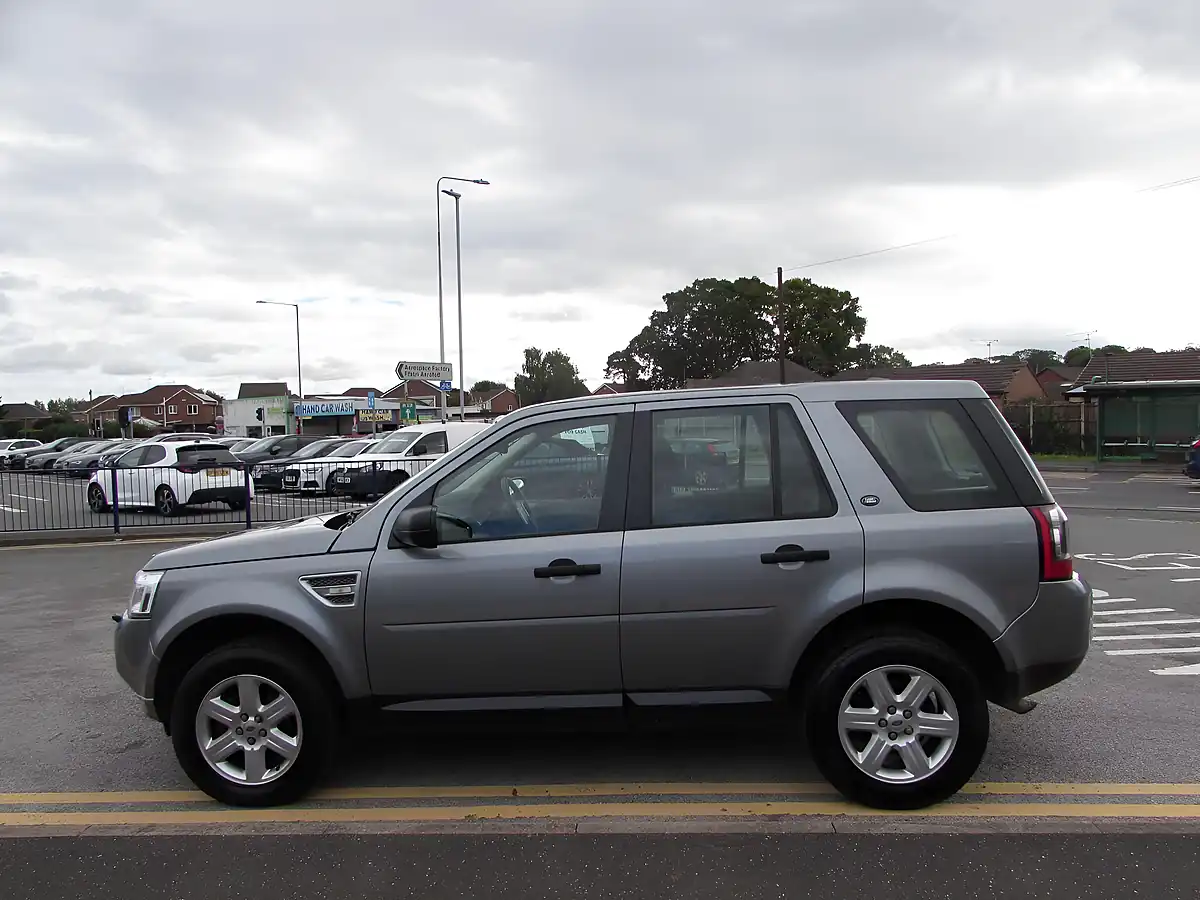 Used 2012 Land Rover Freelander 2 Gs Grey - Interior and Exterior details 4