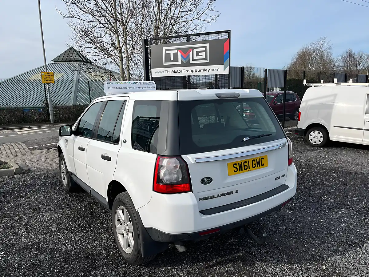 Used 2012 Land Rover Freelander 2 Gs White - Interior and Exterior details 3