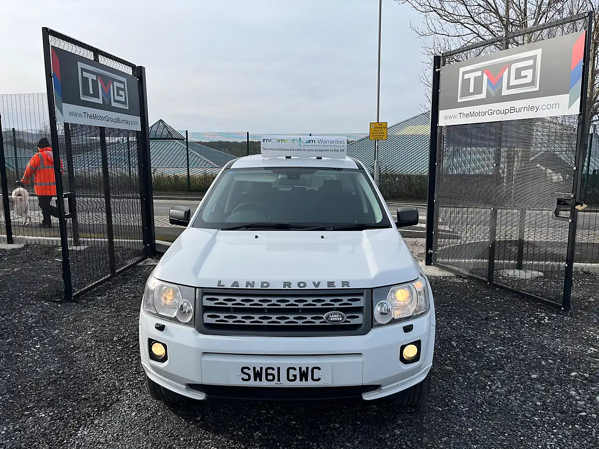 Used 2012 Land Rover Freelander 2 Gs White - Interior and Exterior details 4