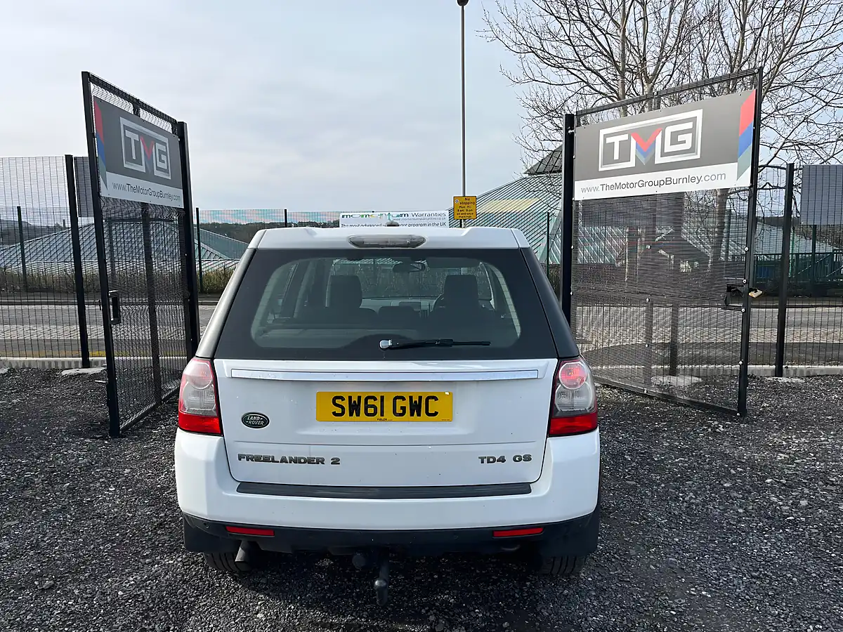 Used 2012 Land Rover Freelander 2 Gs White - Interior and Exterior details 7