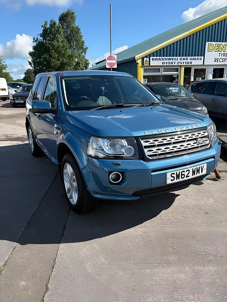 Used 2012 Land Rover Freelander 2 Hse Blue - Front View