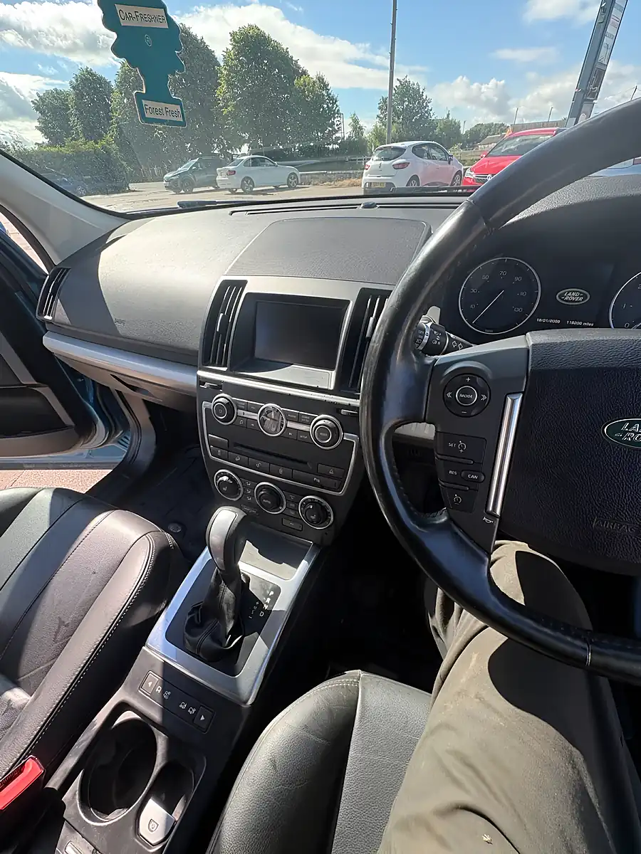 Used 2012 Land Rover Freelander 2 Hse Blue - Interior and Exterior details 9