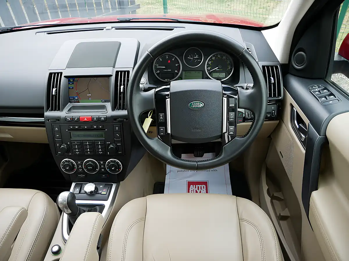 Used 2012 Land Rover Freelander 2 Hse Firenze Red Metallic - Interior and Exterior details 14