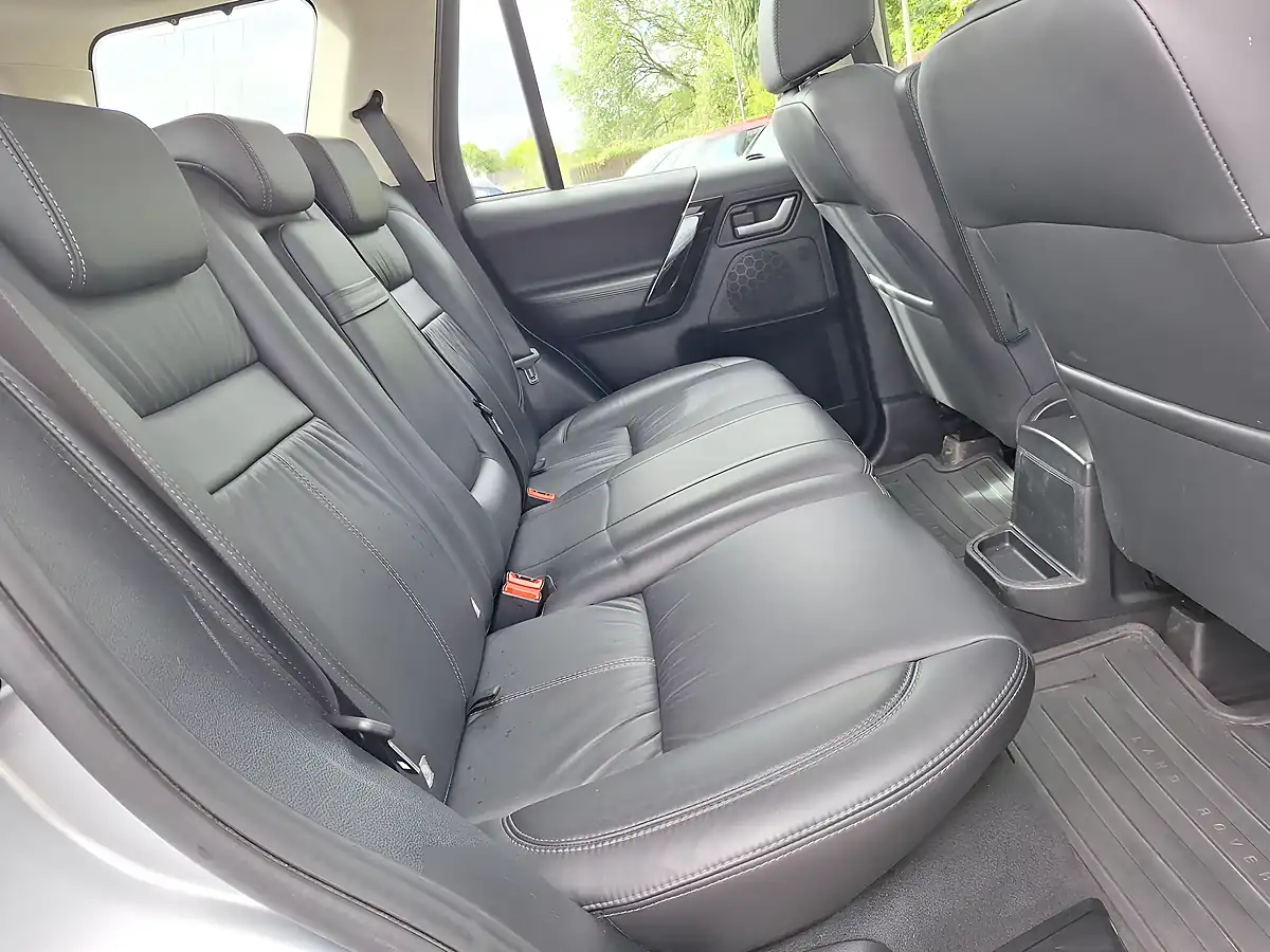 Used 2012 Land Rover Freelander 2 Hse Lux Silver - Interior and Exterior details 12