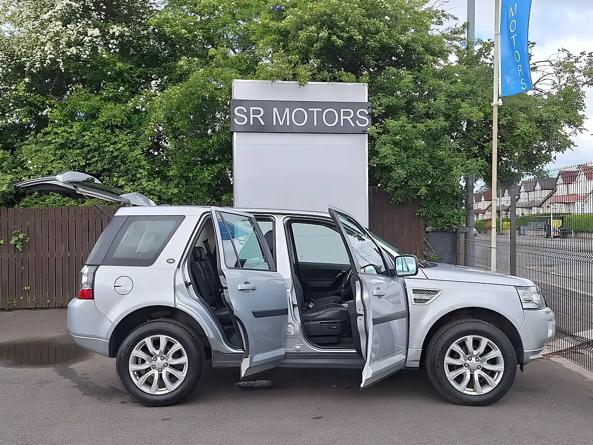 Used 2012 Land Rover Freelander 2 Hse Lux Silver - Interior and Exterior details 7