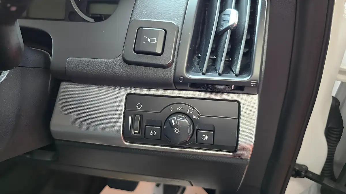 Used 2012 Land Rover Freelander 2 Leather White - Interior and Exterior details 10