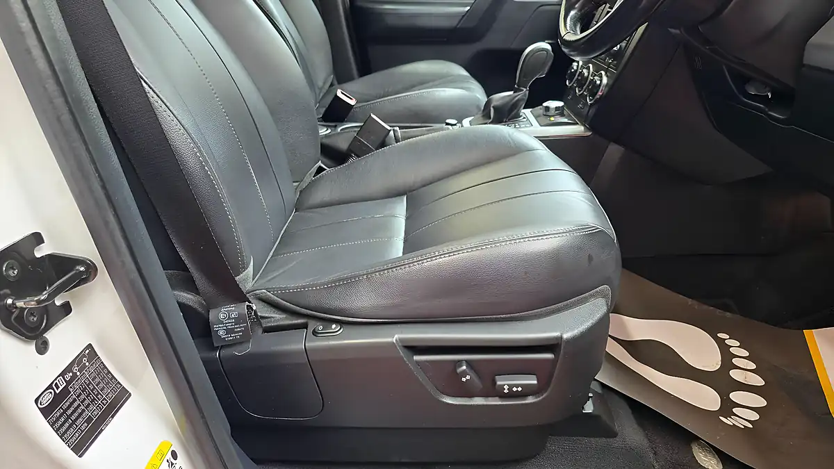 Used 2012 Land Rover Freelander 2 Leather White - Interior and Exterior details 11