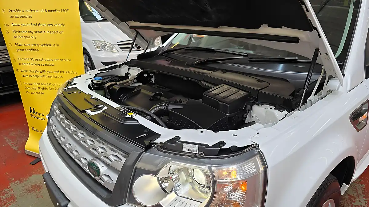 Used 2012 Land Rover Freelander 2 Leather White - Interior and Exterior details 15