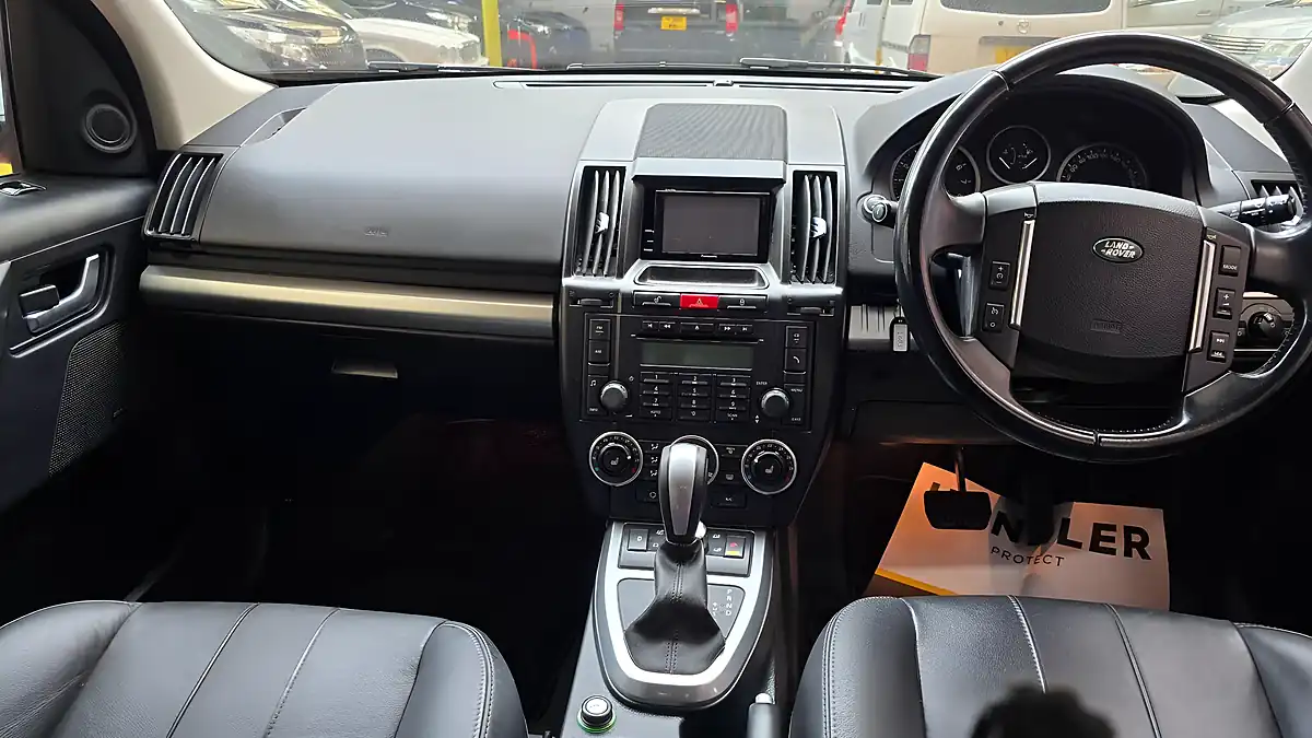 Used 2012 Land Rover Freelander 2 Leather White - Interior and Exterior details 4