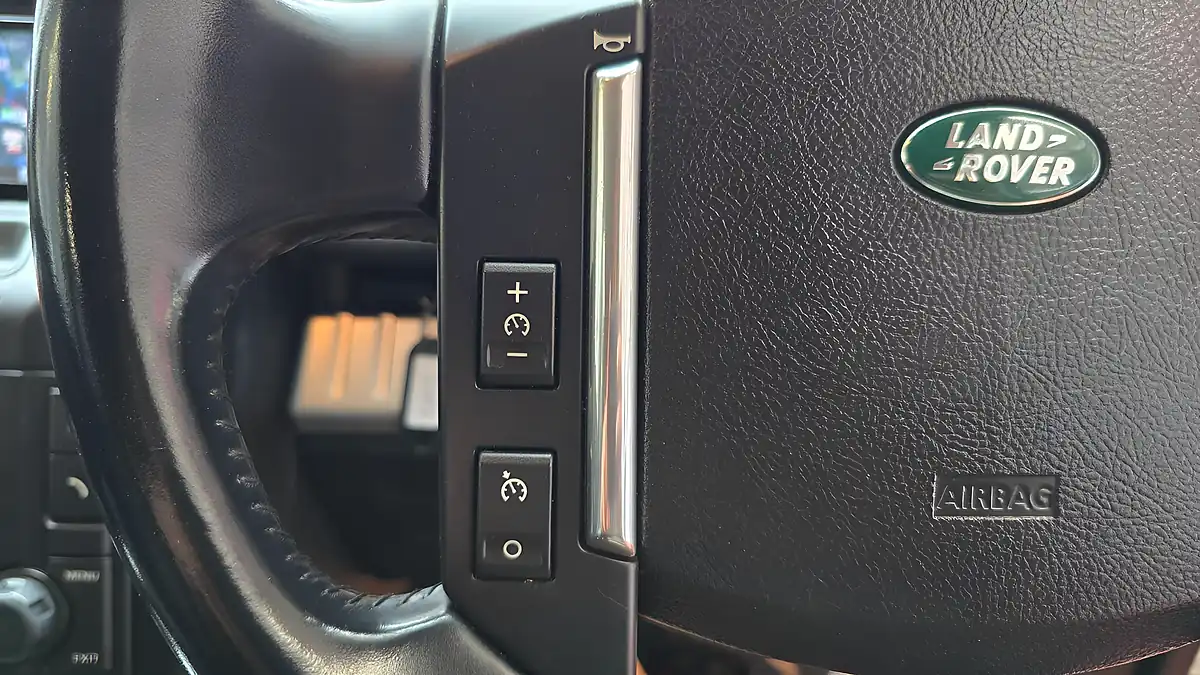 Used 2012 Land Rover Freelander 2 Leather White - Interior and Exterior details 6