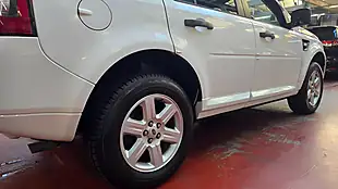 Used 2012 Land Rover Freelander 2 White - Interior and Exterior details 20