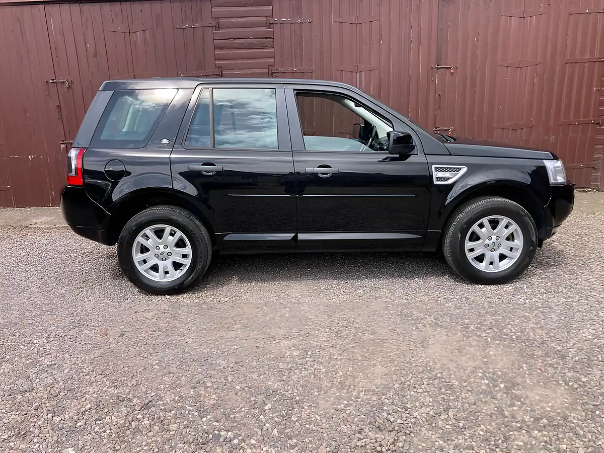 Used 2012 Land Rover Freelander 2 Xs Black - Interior and Exterior details 4