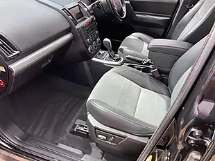 Used 2012 Land Rover Freelander 2 Xs Black - Interior and Exterior details 6