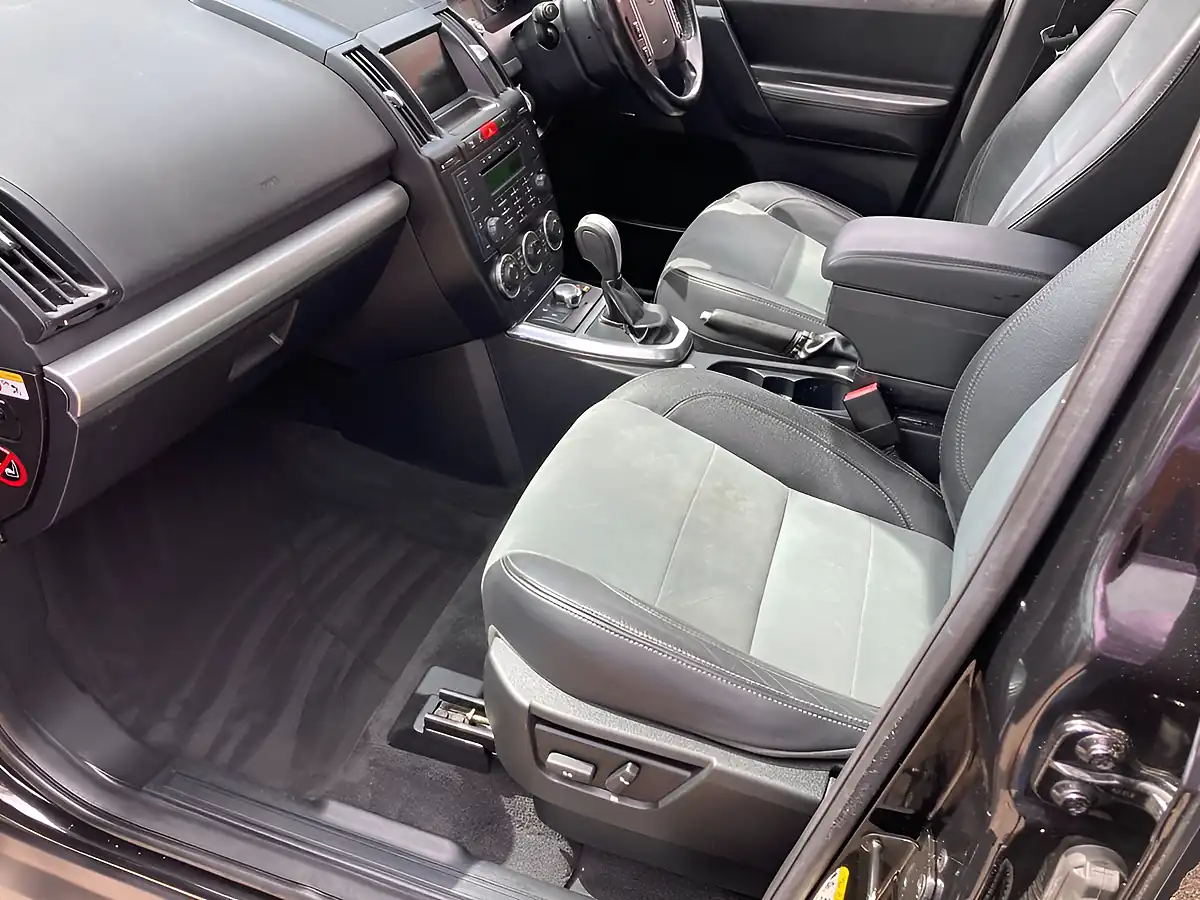 Used 2012 Land Rover Freelander 2 Xs Black - Interior and Exterior details 6