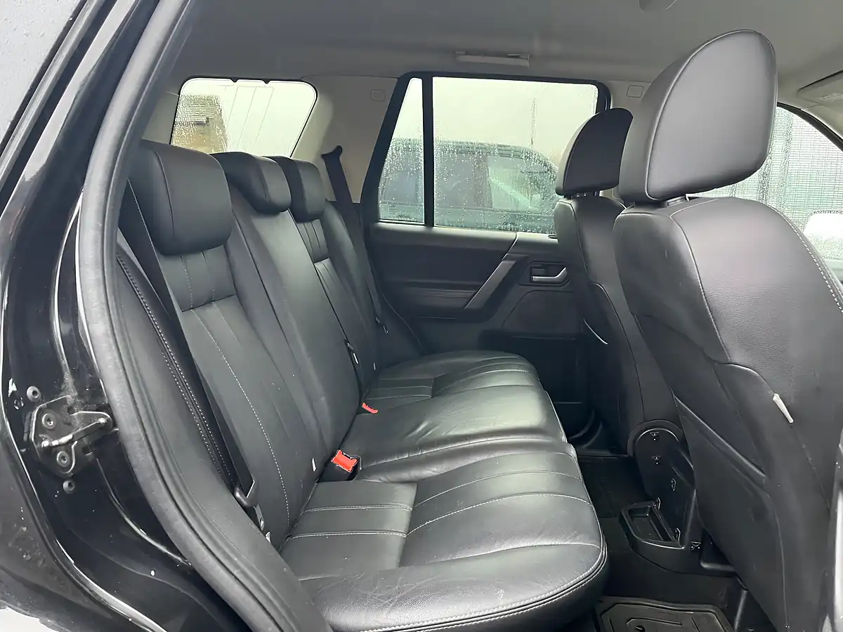 Used 2012 Land Rover Freelander 2 Xs Black - Interior and Exterior details 10