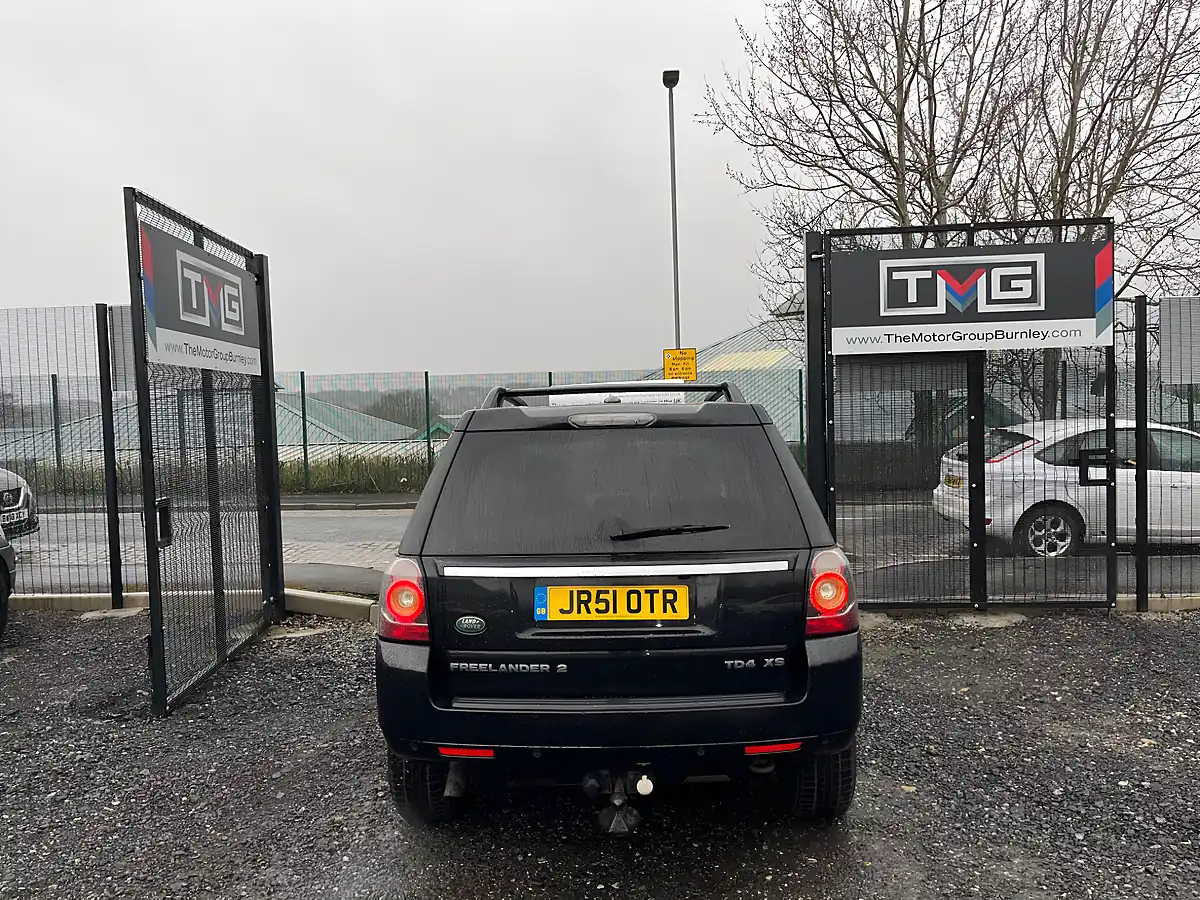 Used 2012 Land Rover Freelander 2 Xs Black - Interior and Exterior details 6