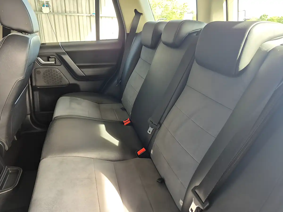Used 2012 Land Rover Freelander 2 Xs Black - Interior and Exterior details 10