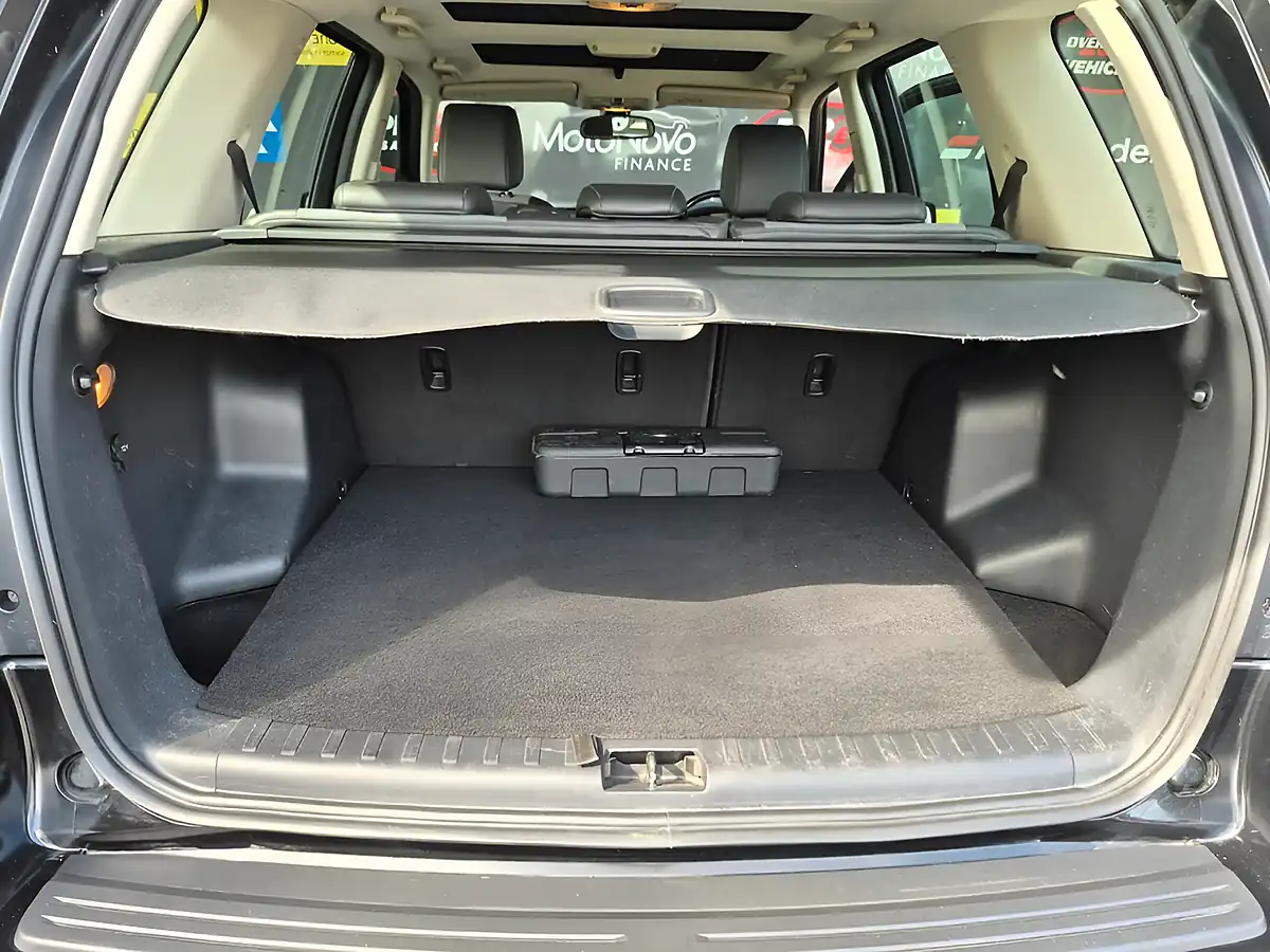 Used 2012 Land Rover Freelander 2 Xs Black - Interior and Exterior details 9
