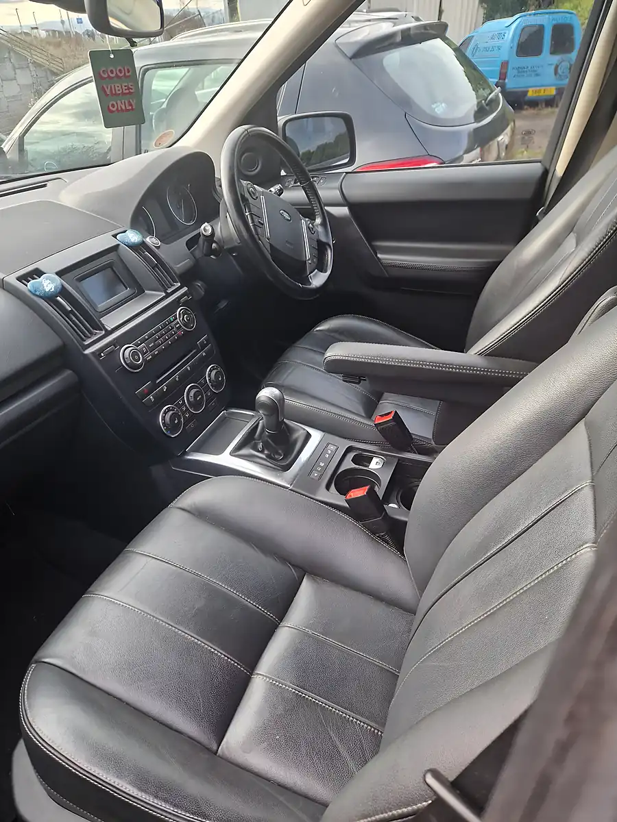 Used 2012 Land Rover Freelander Gs Silver - Interior and Exterior details 10