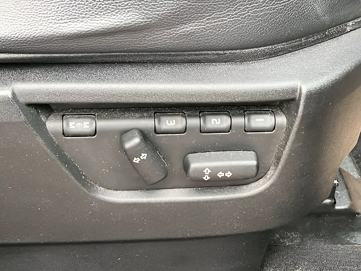 Used 2012 Land Rover Freelander Hse Barolo Black - Interior and Exterior details 16