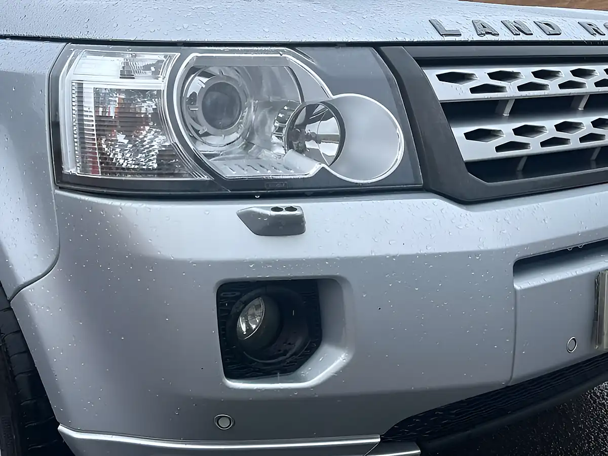 Used 2012 Land Rover Freelander Hse Silver - Interior and Exterior details 17