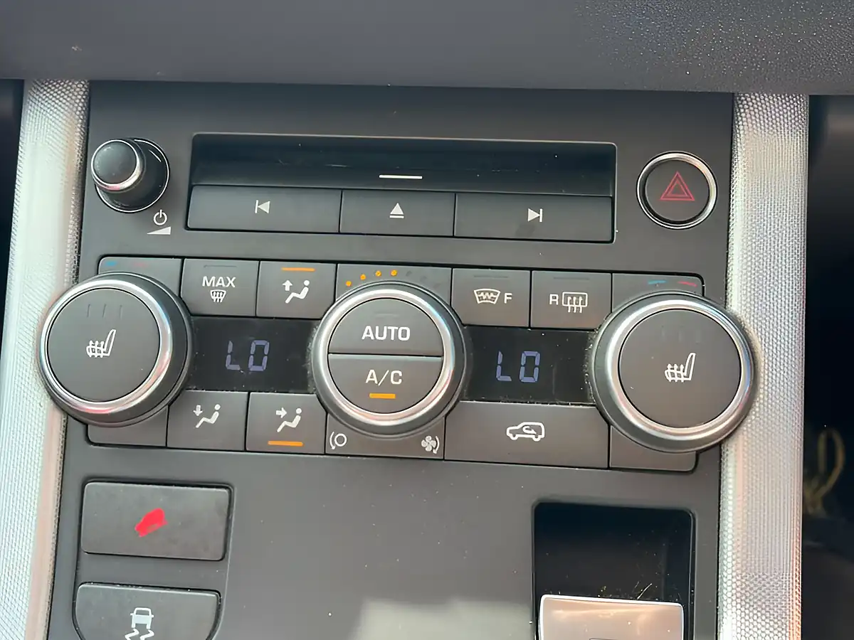 Used 2012 Land Rover Range Rover Evoque Dynamic Santorini Black - Interior and Exterior details 13