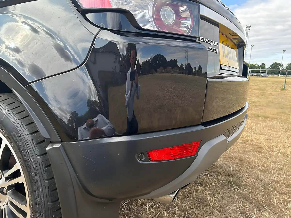 Used 2012 Land Rover Range Rover Evoque Prestige Black - Interior and Exterior details 13