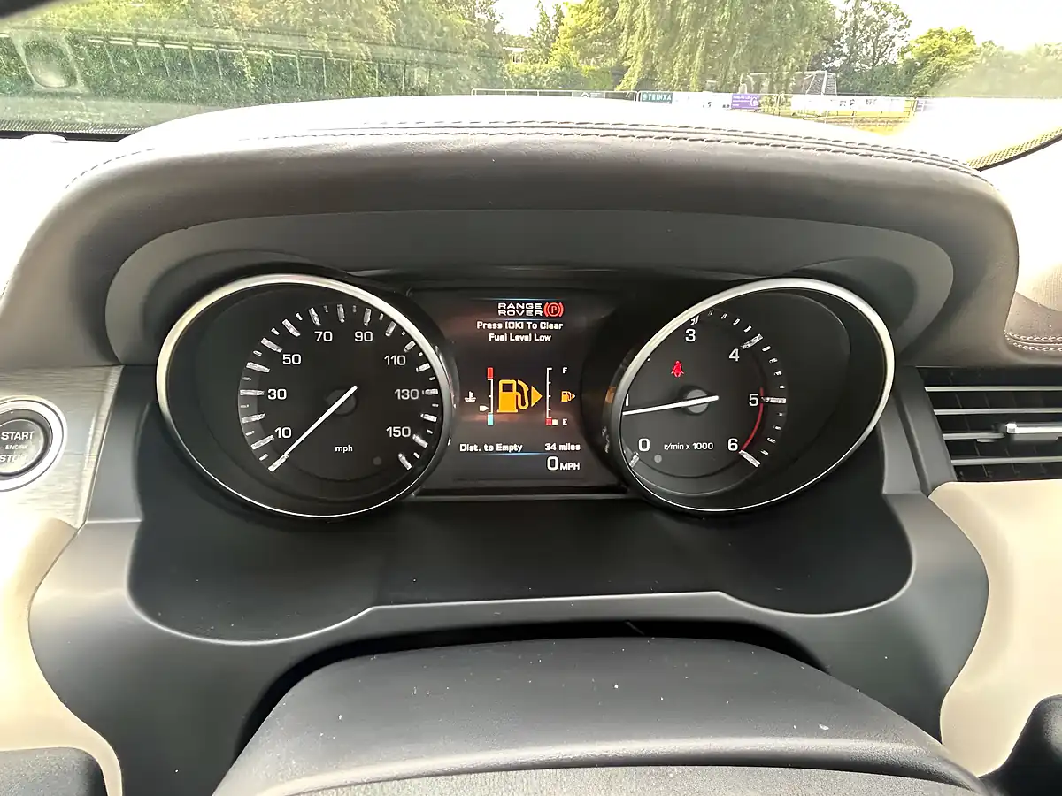 Used 2012 Land Rover Range Rover Evoque Prestige Black - Interior and Exterior details 15