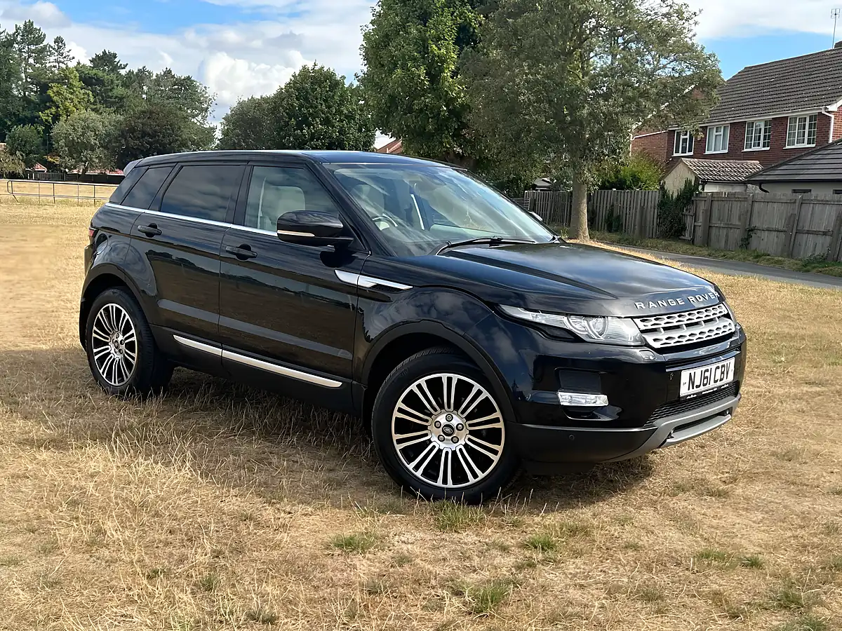 Used 2012 Land Rover Range Rover Evoque Prestige Black - Interior and Exterior details 3