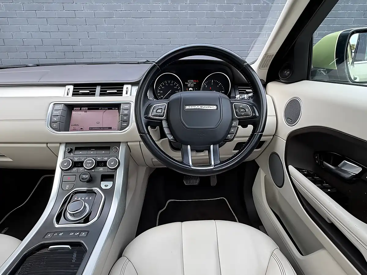 Used 2012 Land Rover Range Rover Evoque Prestige Colima Lime Met. - Interior and Exterior details 13