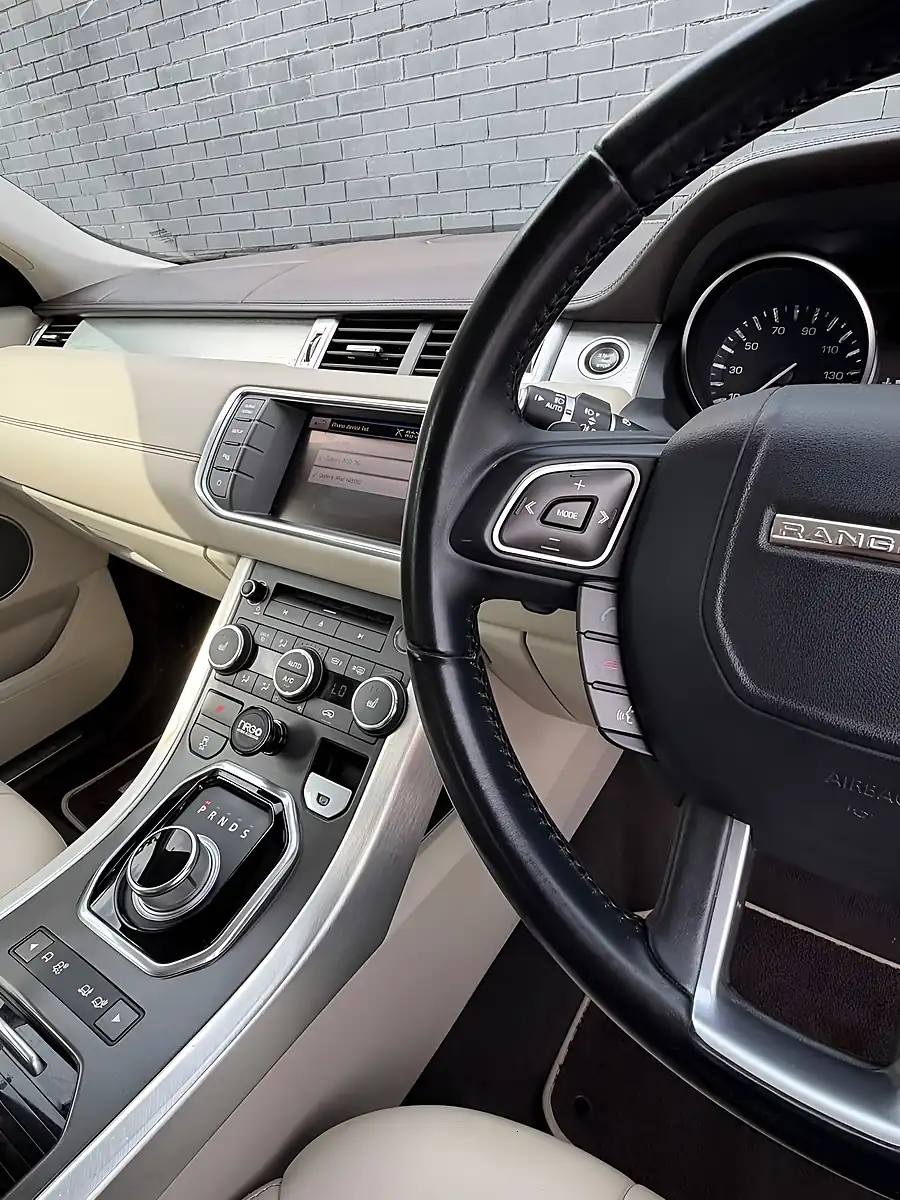 Used 2012 Land Rover Range Rover Evoque Prestige Colima Lime Met. - Interior and Exterior details 14