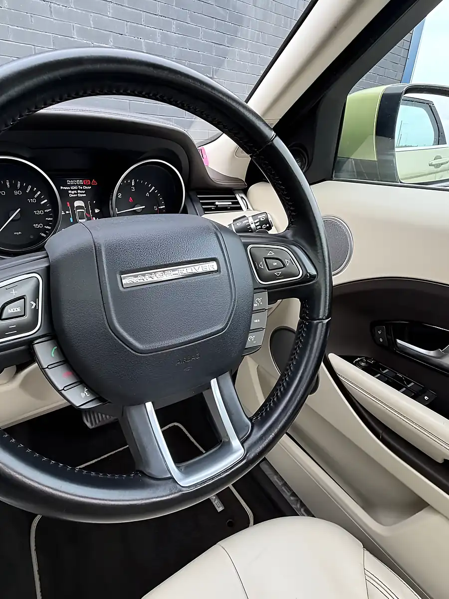 Used 2012 Land Rover Range Rover Evoque Prestige Colima Lime Met. - Interior and Exterior details 17