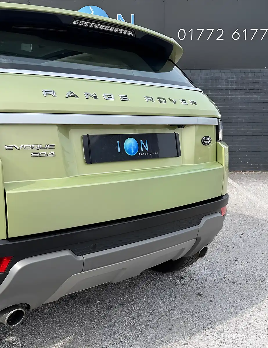 Used 2012 Land Rover Range Rover Evoque Prestige Colima Lime Met. - Interior and Exterior details 9