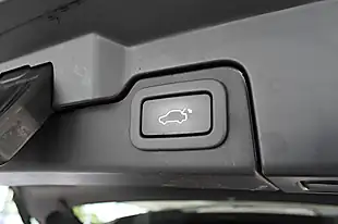 Used 2012 Land Rover Range Rover Evoque Prestige White - Interior and Exterior details 11