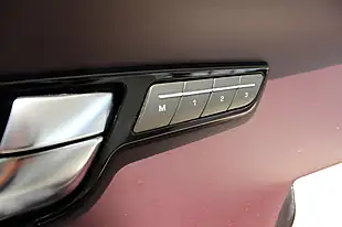 Used 2012 Land Rover Range Rover Evoque Prestige White - Interior and Exterior details 18