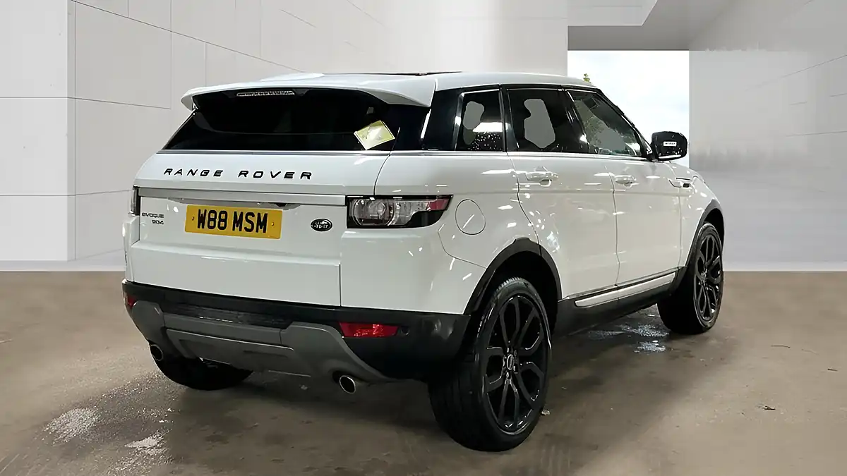 Used 2012 Land Rover Range Rover Evoque Prestige White - Interior and Exterior details 4
