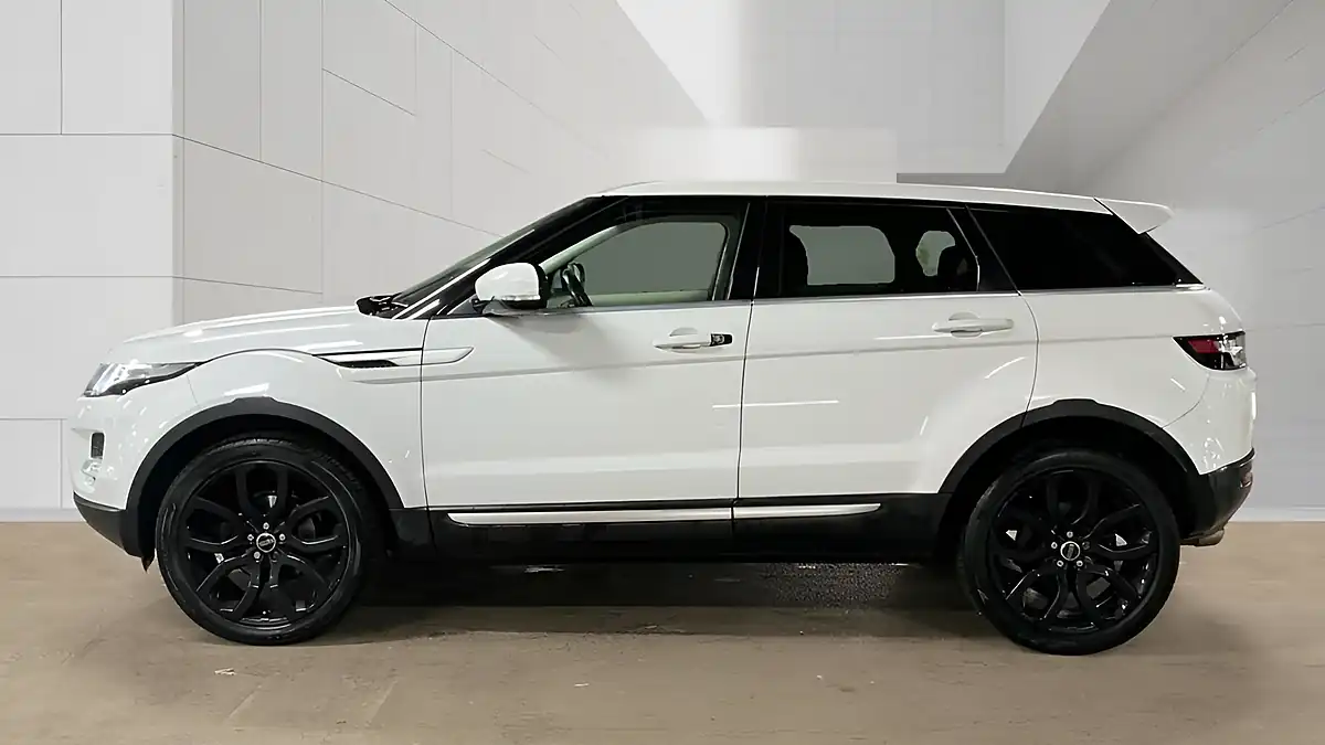 Used 2012 Land Rover Range Rover Evoque Prestige White - Interior and Exterior details 6