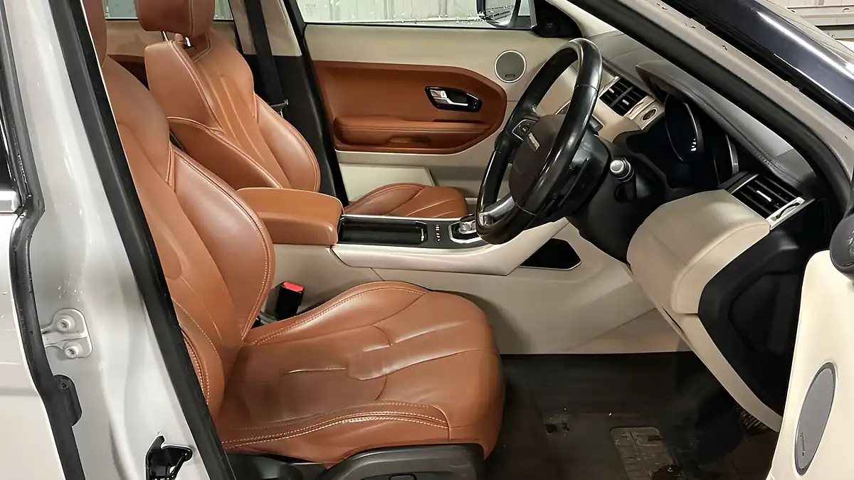 Used 2012 Land Rover Range Rover Evoque Prestige White - Interior and Exterior details 8