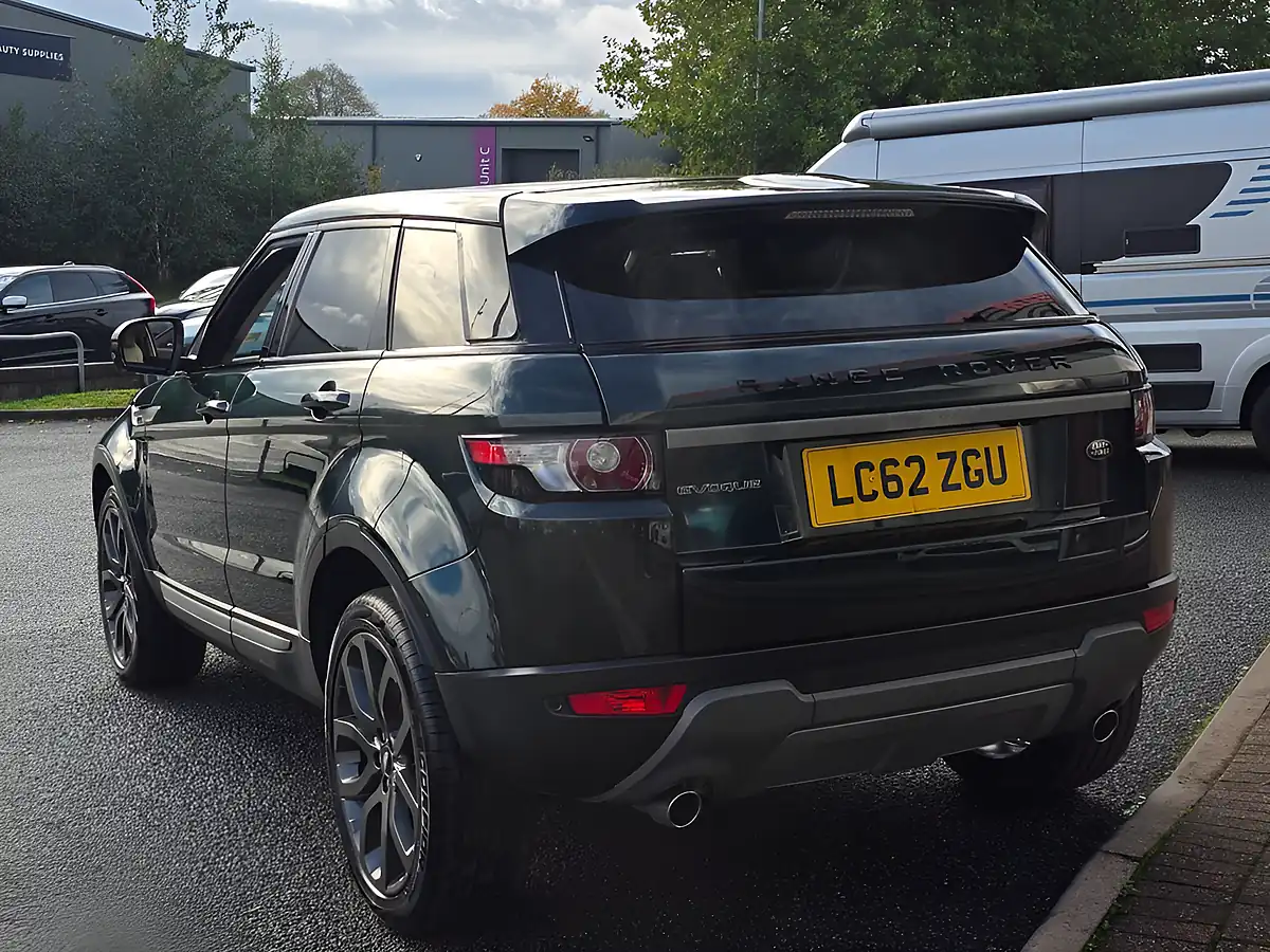 Used 2012 Land Rover Range Rover Evoque Pure Aintree Green - Interior and Exterior details 10