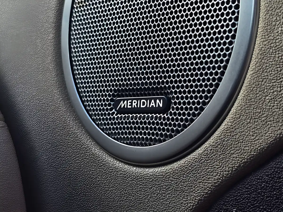 Used 2012 Land Rover Range Rover Evoque Pure Aintree Green - Interior and Exterior details 15