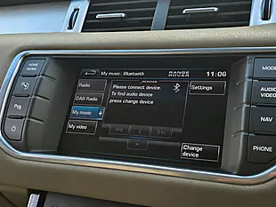 Used 2012 Land Rover Range Rover Evoque Pure Aintree Green - Interior and Exterior details 16