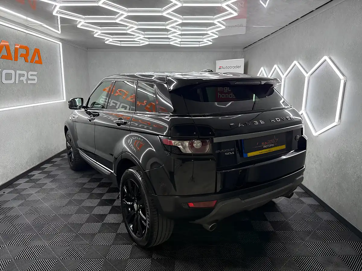 Used 2012 Land Rover Range Rover Evoque Pure Black - Interior and Exterior details 11