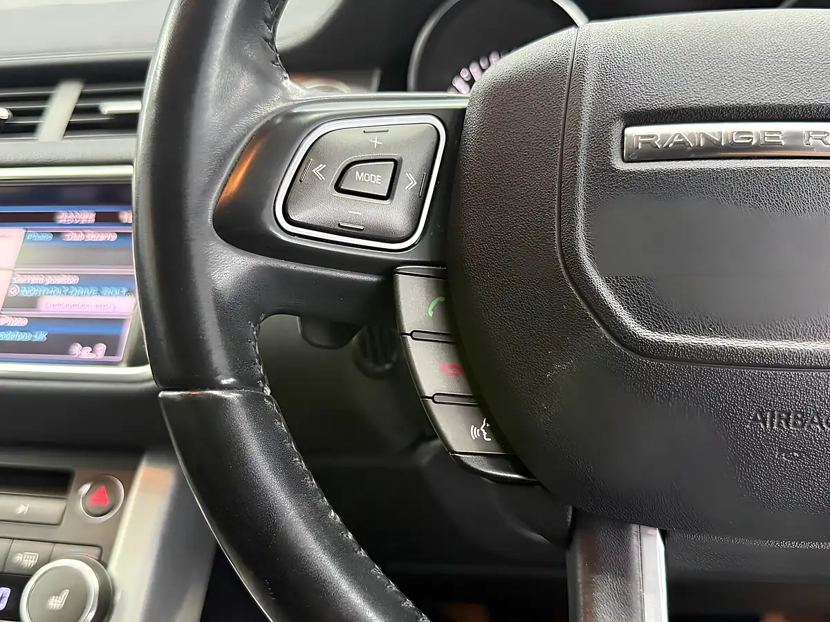 Used 2012 Land Rover Range Rover Evoque Pure Black - Interior and Exterior details 19