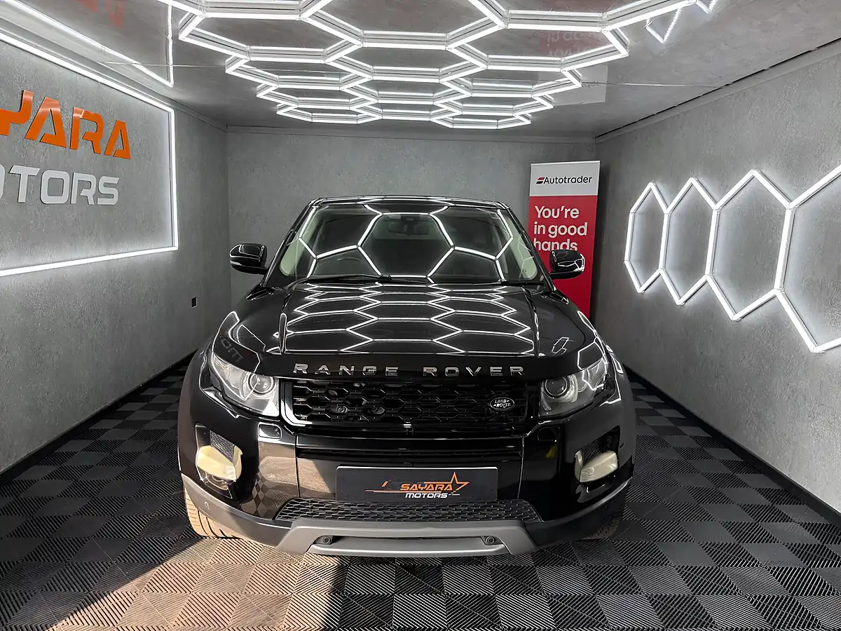 Used 2012 Land Rover Range Rover Evoque Pure Black - Interior and Exterior details 3