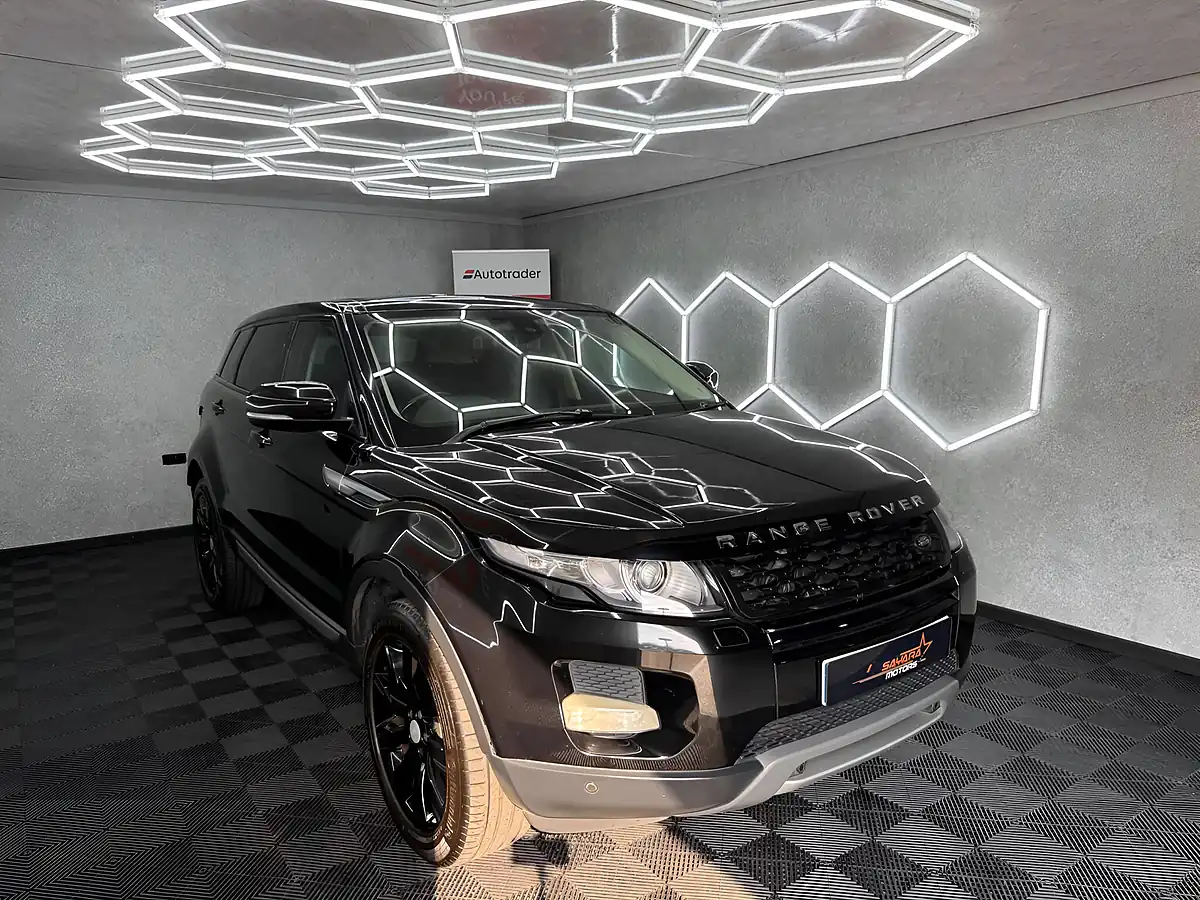 Used 2012 Land Rover Range Rover Evoque Pure Black - Interior and Exterior details 4